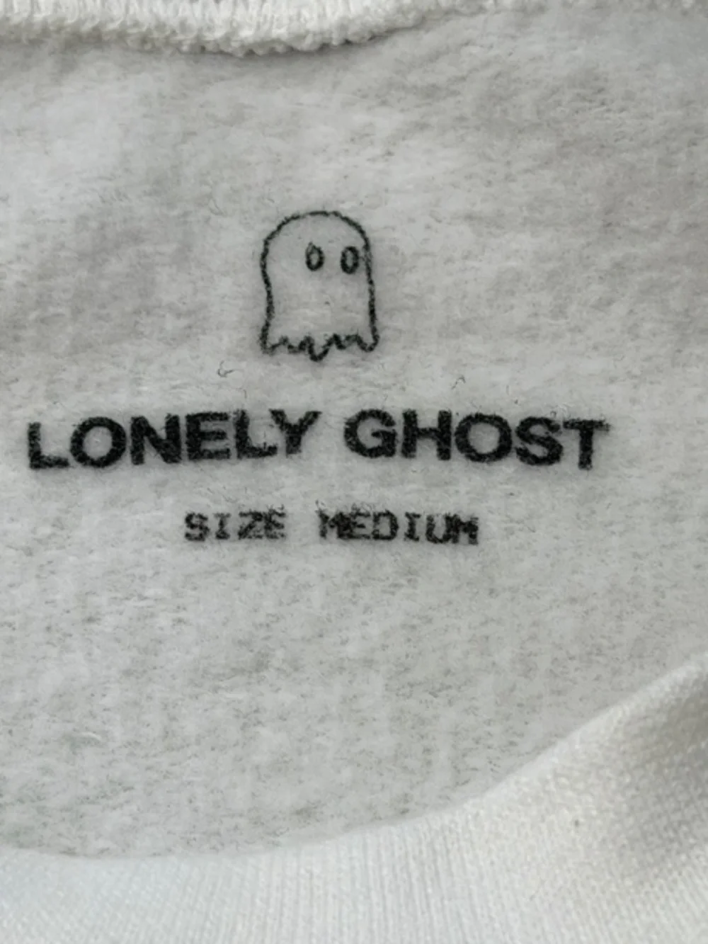 Lonely Ghost White Heart on my Sleeve Crewneck Sweatshirt Women's Medium - Picture 4 of 9